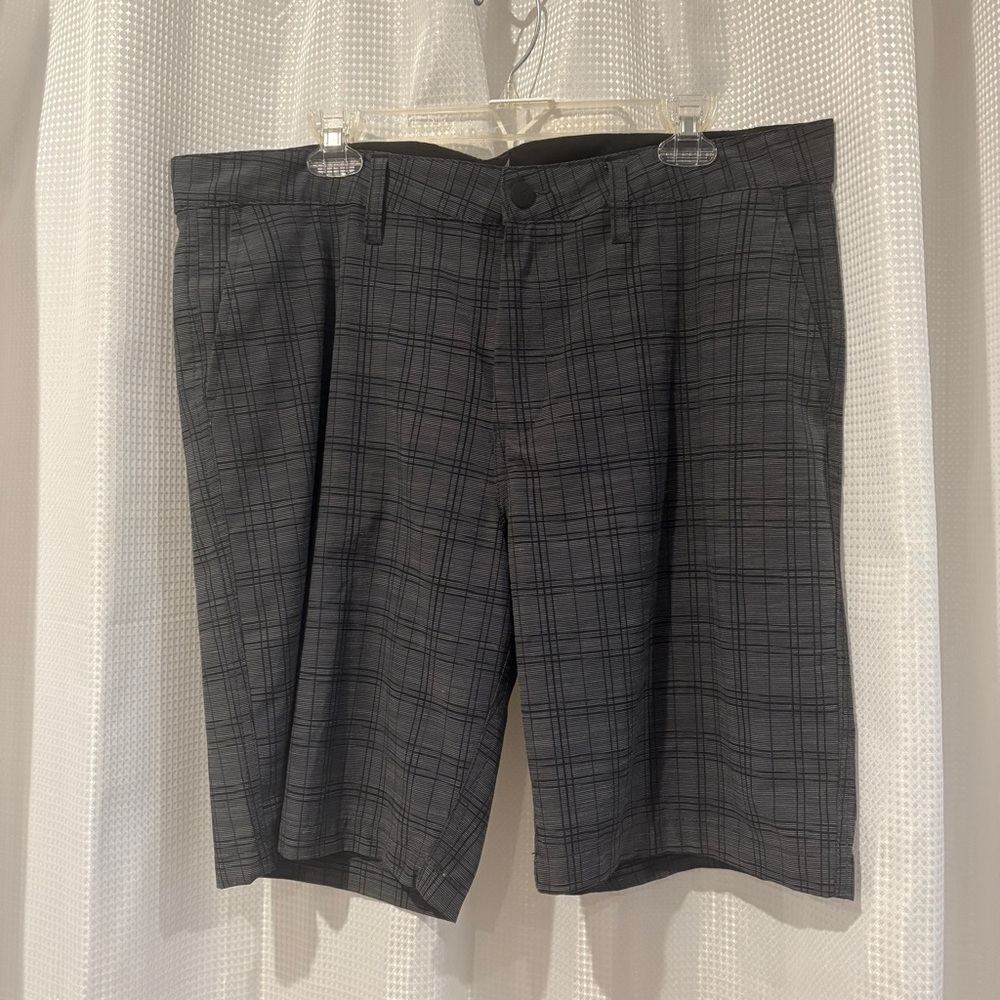 Men's Plaid Gray Shorts